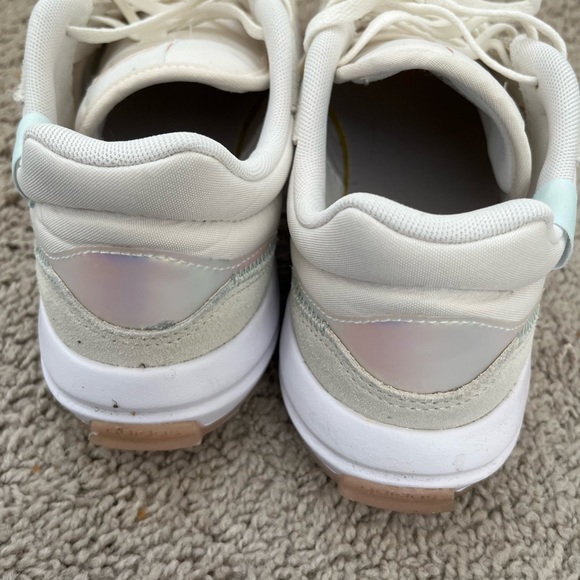 Women’s Adidas, Side 8 - Picture 3 of 5